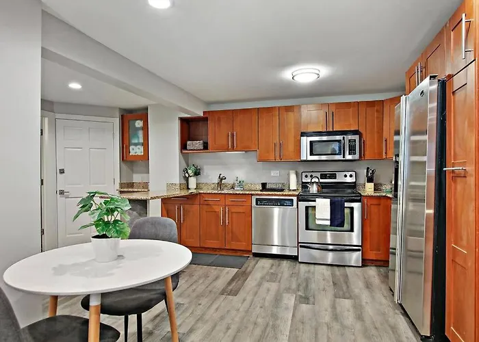 Chic 1br With Modern Comforts - Barry Ga