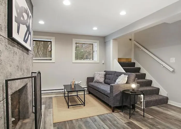 Chic 1br With Modern Comforts - Barry Ga *