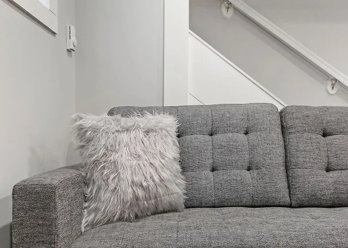 Chic 1br With Modern Comforts - Barry Ga * Chicago