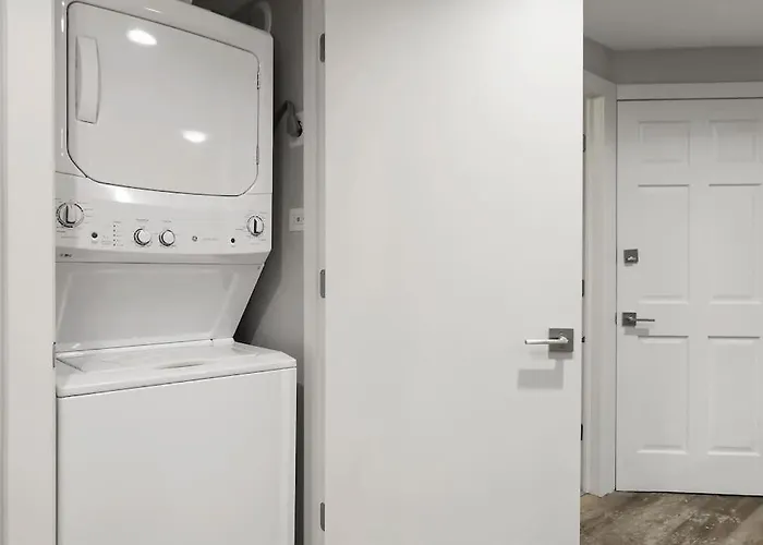Chic 1br With Modern Comforts - Barry Ga